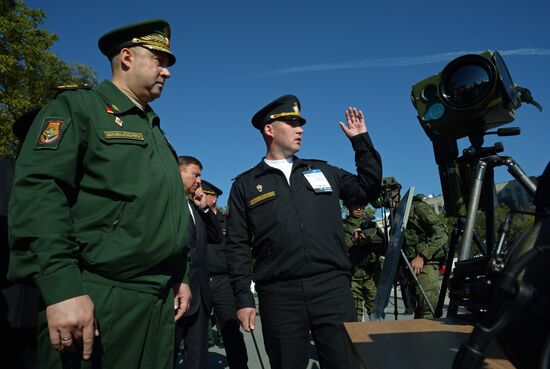 Открытие "Дней инноваций" Минобороны РФ в Восточном военном округе во Владивостоке