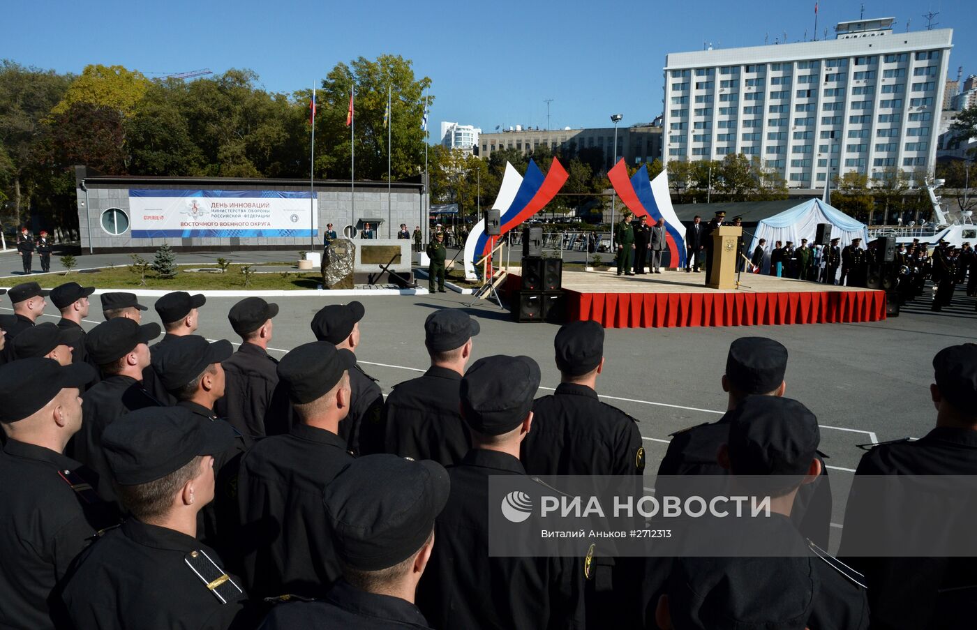 Открытие "Дней инноваций" Минобороны РФ в Восточном военном округе во Владивостоке