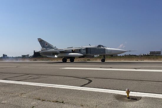 Российская боевая авиагруппа на аэродроме "Хмеймим" в Сирии