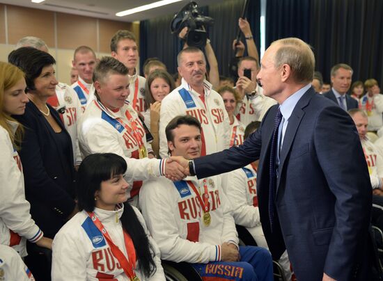 Встреча президента РФ В.Путина с победителями Всемирных игр колясочников и ампутантов 2015 года