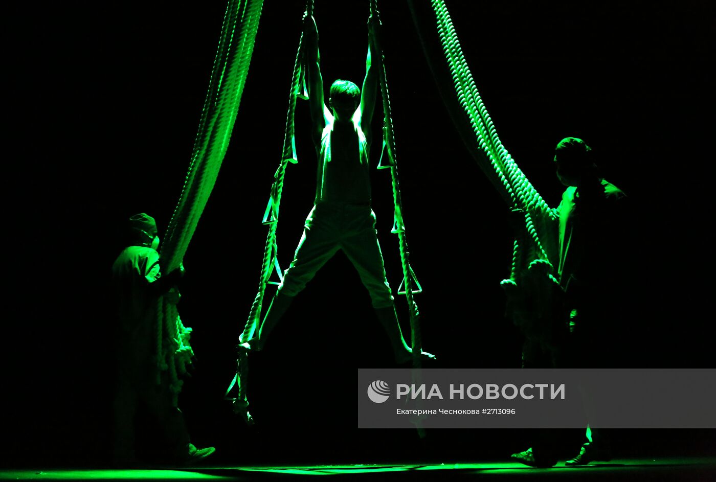 Закрытый показ спектакля "Ловушка для Божьих птах"