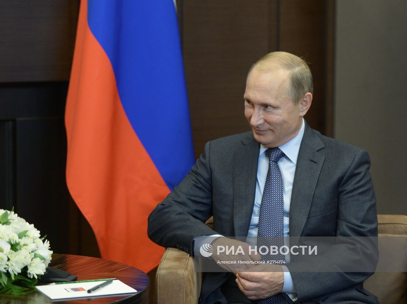 Президент РФ В.Путин встретился с президентом Киргизии А.Атамбаевым в Сочи