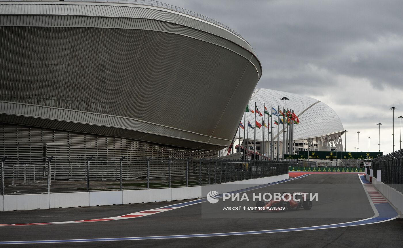 Автоспорт. Формула -1. Гран-при России. Свободные заезды