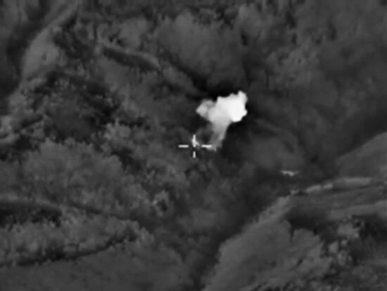 Нанесение российской боевой авиацией ударов по позициям ИГ в Сирии