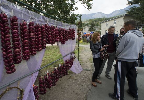 Фестиваль Ялтинского лука в Крыму