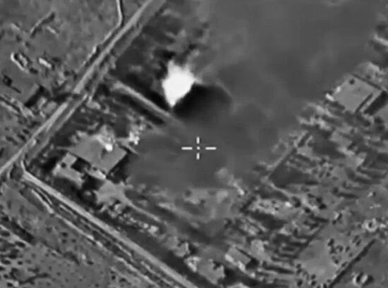 Российская авиация нанесла удары по лагерю подготовки боевиков ИГ в Сирии