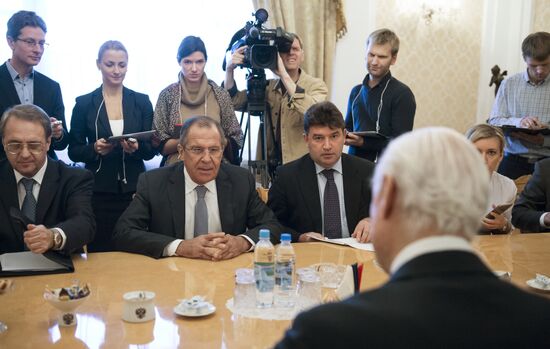Встреча главы МИД РФ С.Лаврова со специальным посланником ООН по Сирии С.де Мистурой