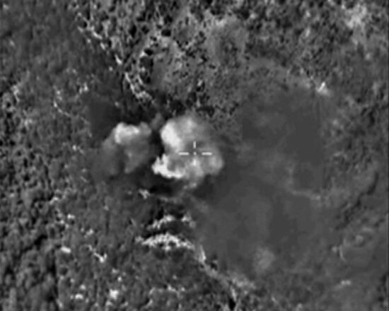 ВКС России уничтожили склады боеприпасов отряда боевиков ИГ