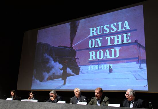 Выставка "Russia on the Road. Россия в пути. Самолетом, поездом, автомобилем" в Риме