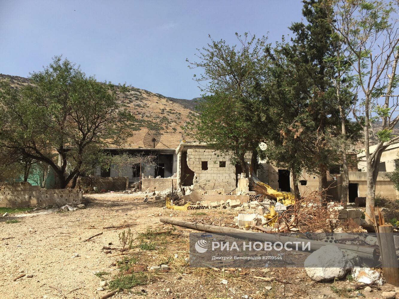 Сирийская армия освободила от боевиков "Фронта ан-Нусра" деревню Саф-Сафа в провинции Хама