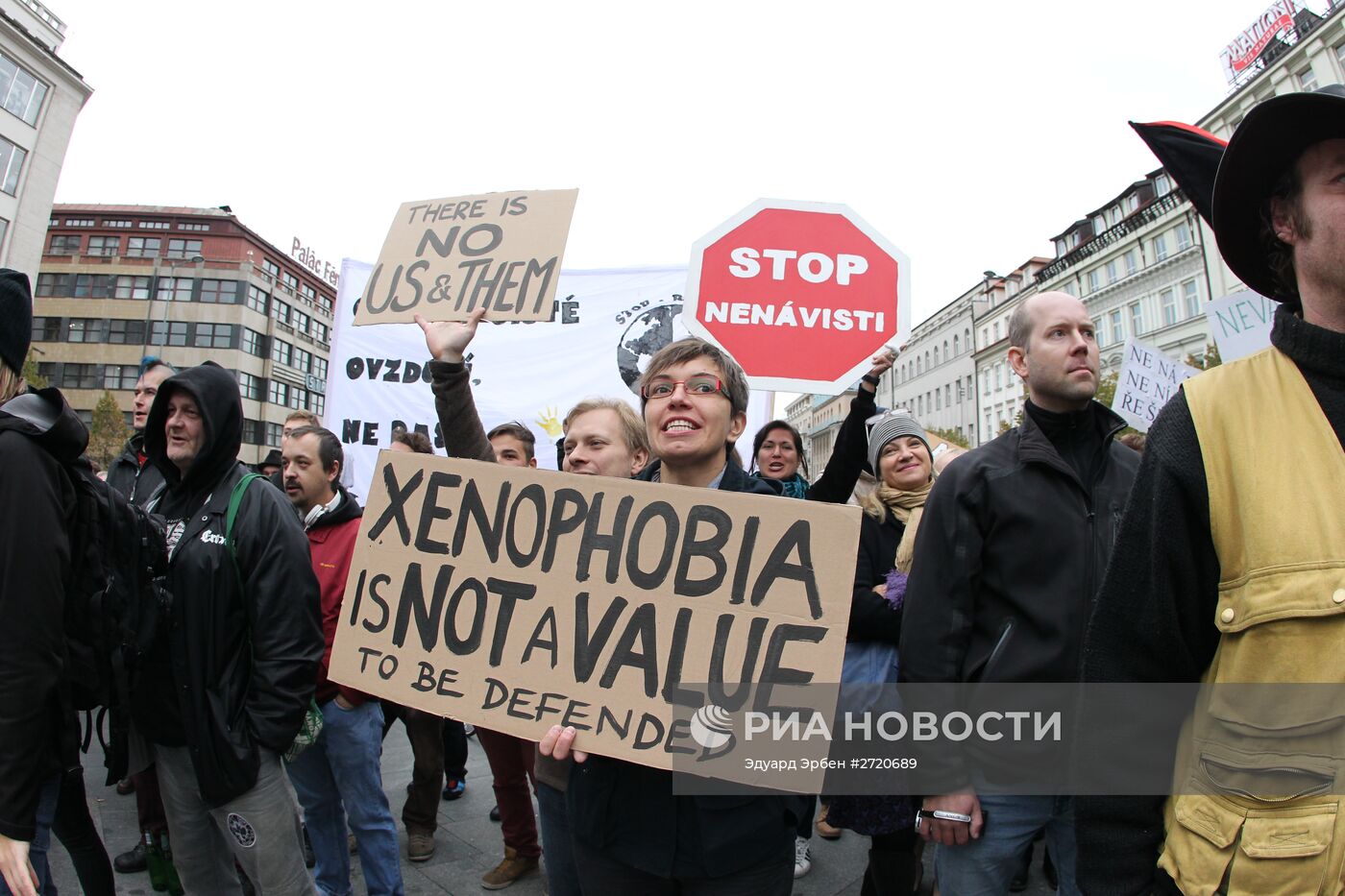 Акции "за" и "против" мигрантов в Праге