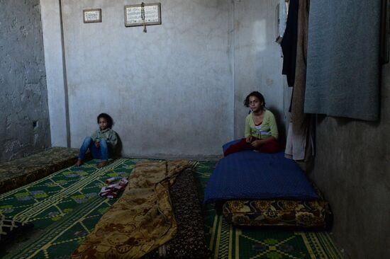 Беженцы из районов Сирии, захваченных боевиками "Исламского государства"