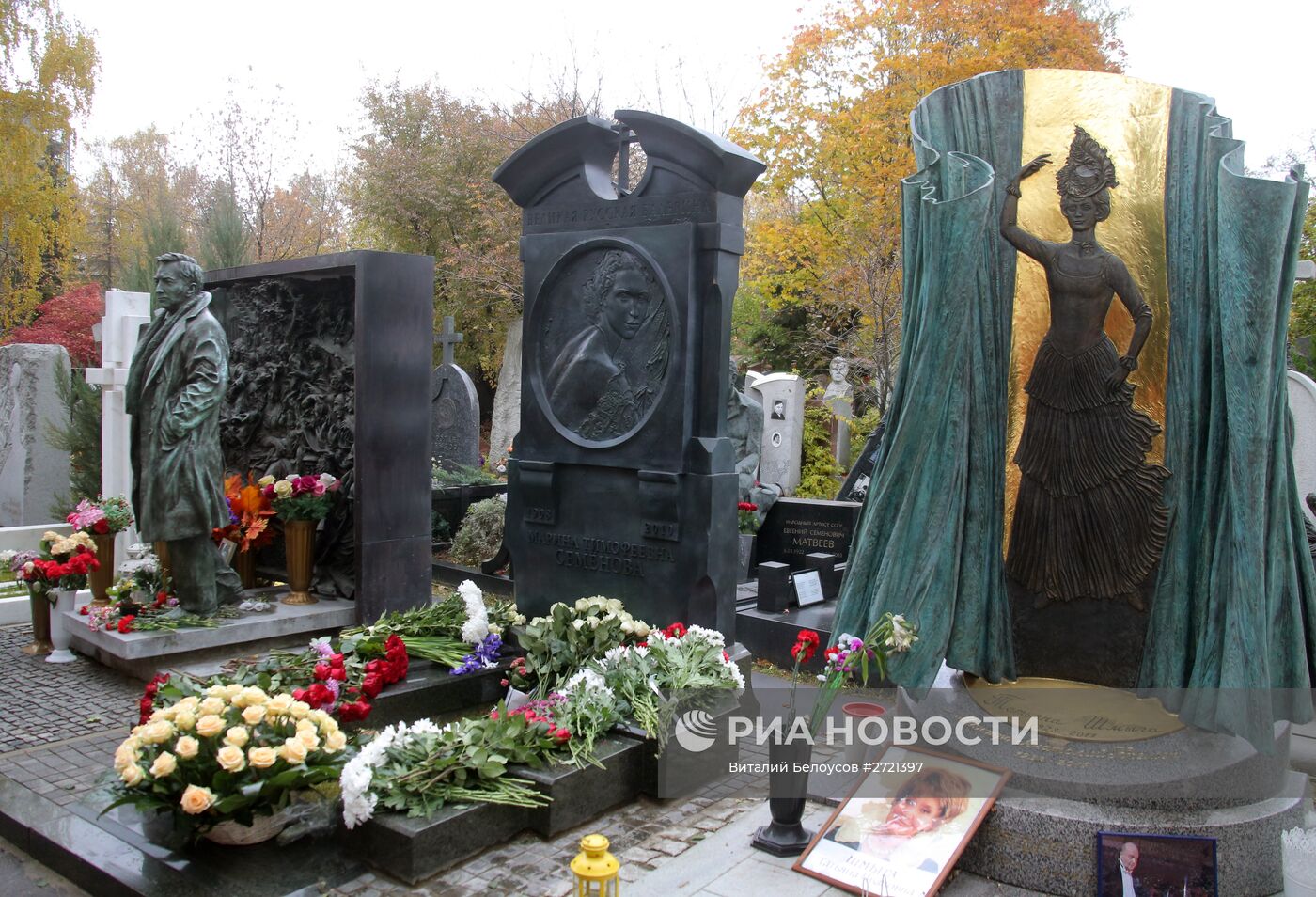 Памятник русской балерине Марине Семеновой установили на Новодевичьем кладбище