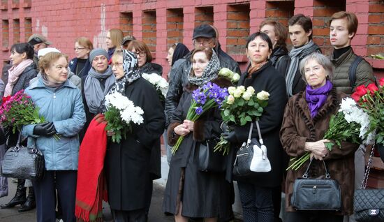 Памятник русской балерине Марине Семеновой установили на Новодевичьем кладбище