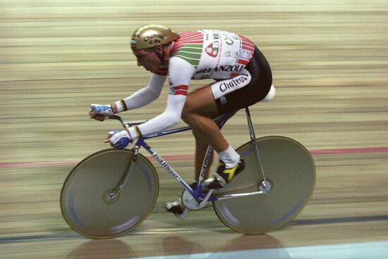 Итальянский велогонщик Франческо Мозер