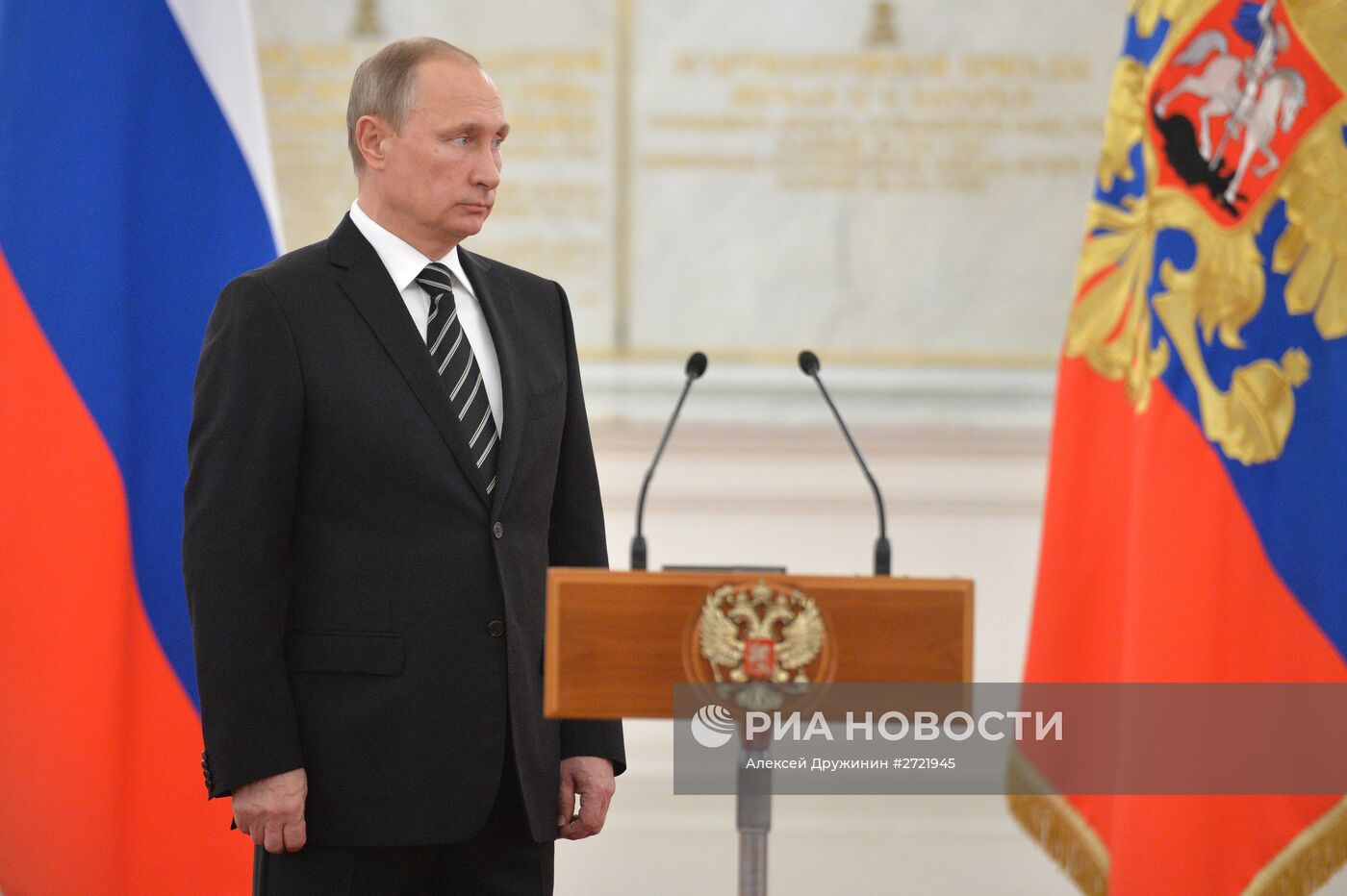 Президенту РФ В.Путину представили высших офицеров, назначенных на командные должности