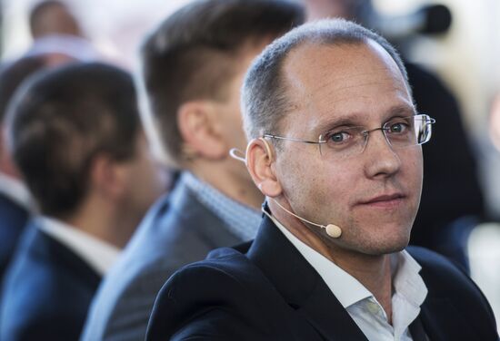 Запуск работы нового оператора сотовой связи TELE2 в Москве