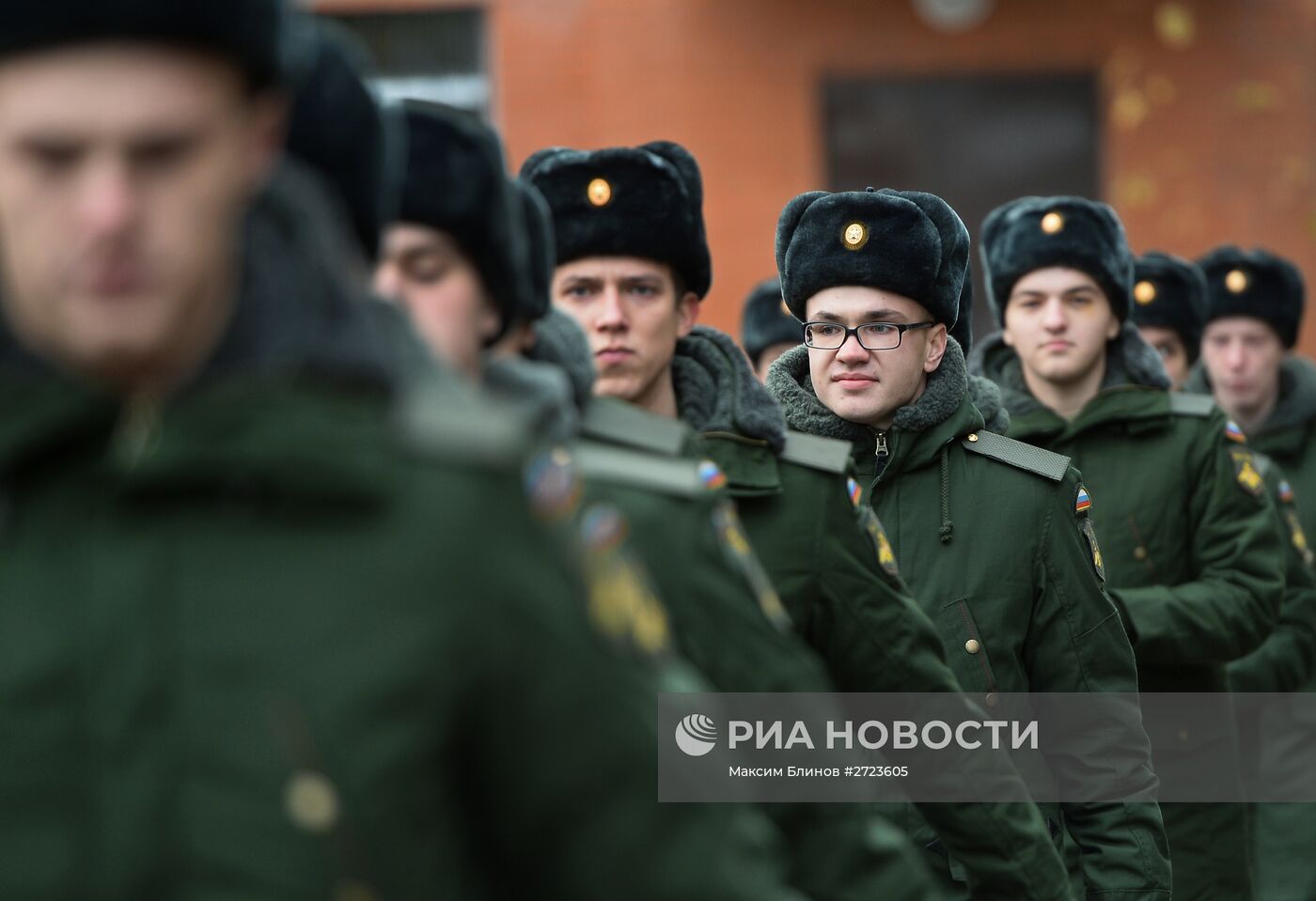 Отправка призывников в комендантский Преображенский полк