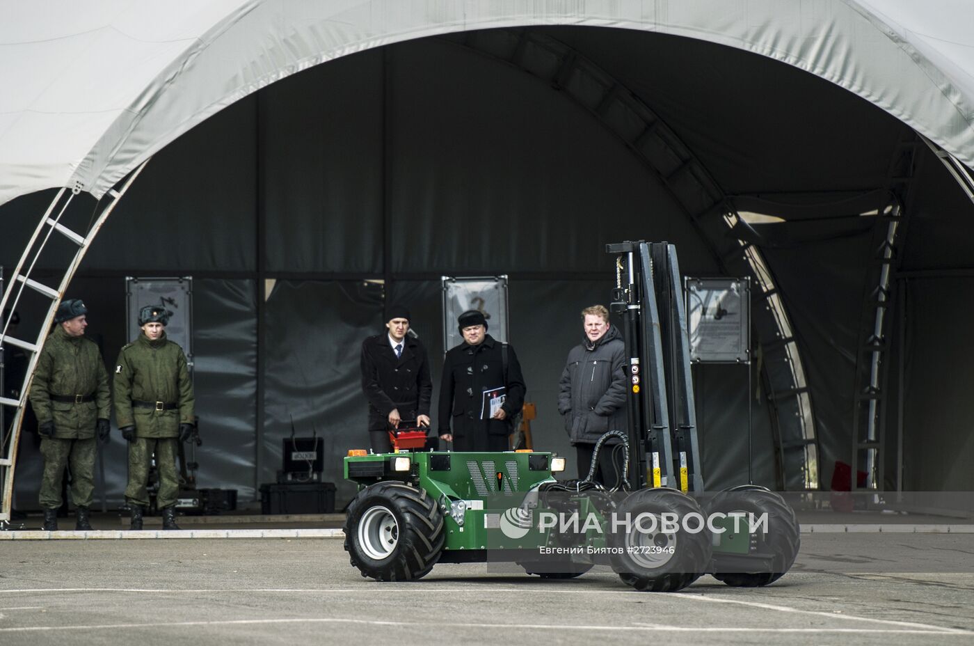 Показ техники в рамках выставки "Интерполитех-2015"