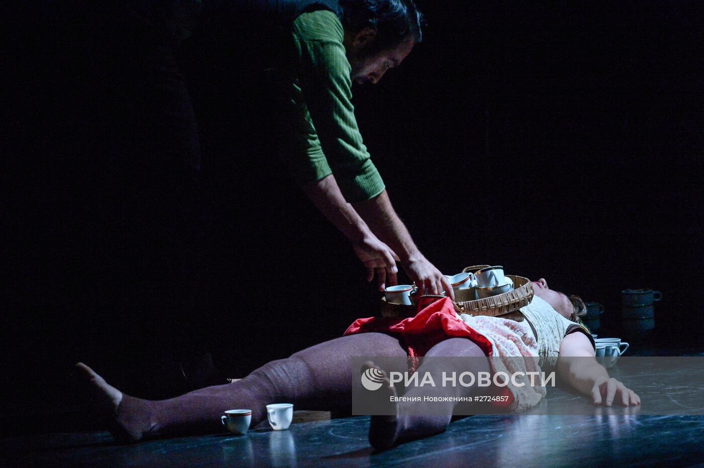 Балет "Безумная чашка чая" в рамках фестиваля современного танца "DanceInversion"