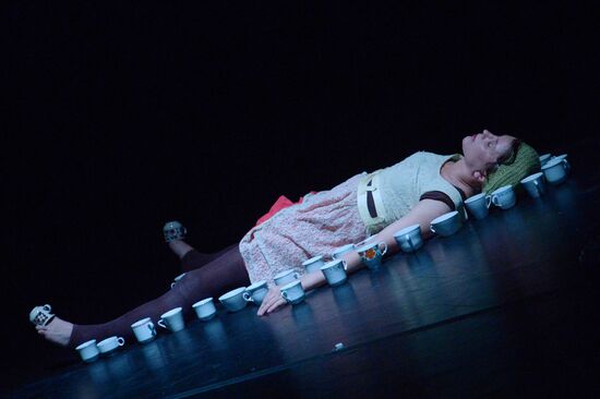Балет "Безумная чашка чая" в рамках фестиваля современного танца "DanceInversion"