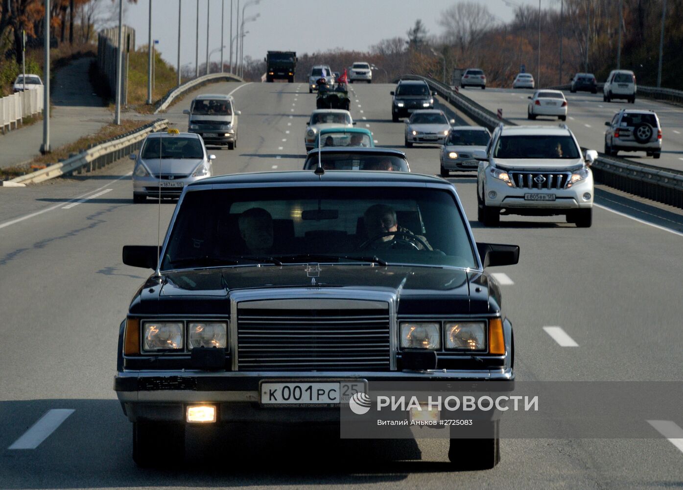 Автопробег, посвященный Дню автомобилиста, во Владивостоке