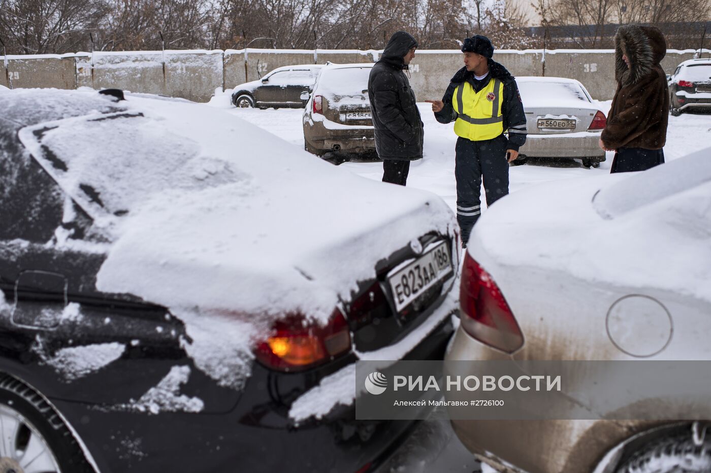 Работа сотрудников ГИБДД в Омске