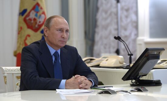 Президент РФ В.Путин дал старт строительству трубопровода "Ухта - Торжок - 2"