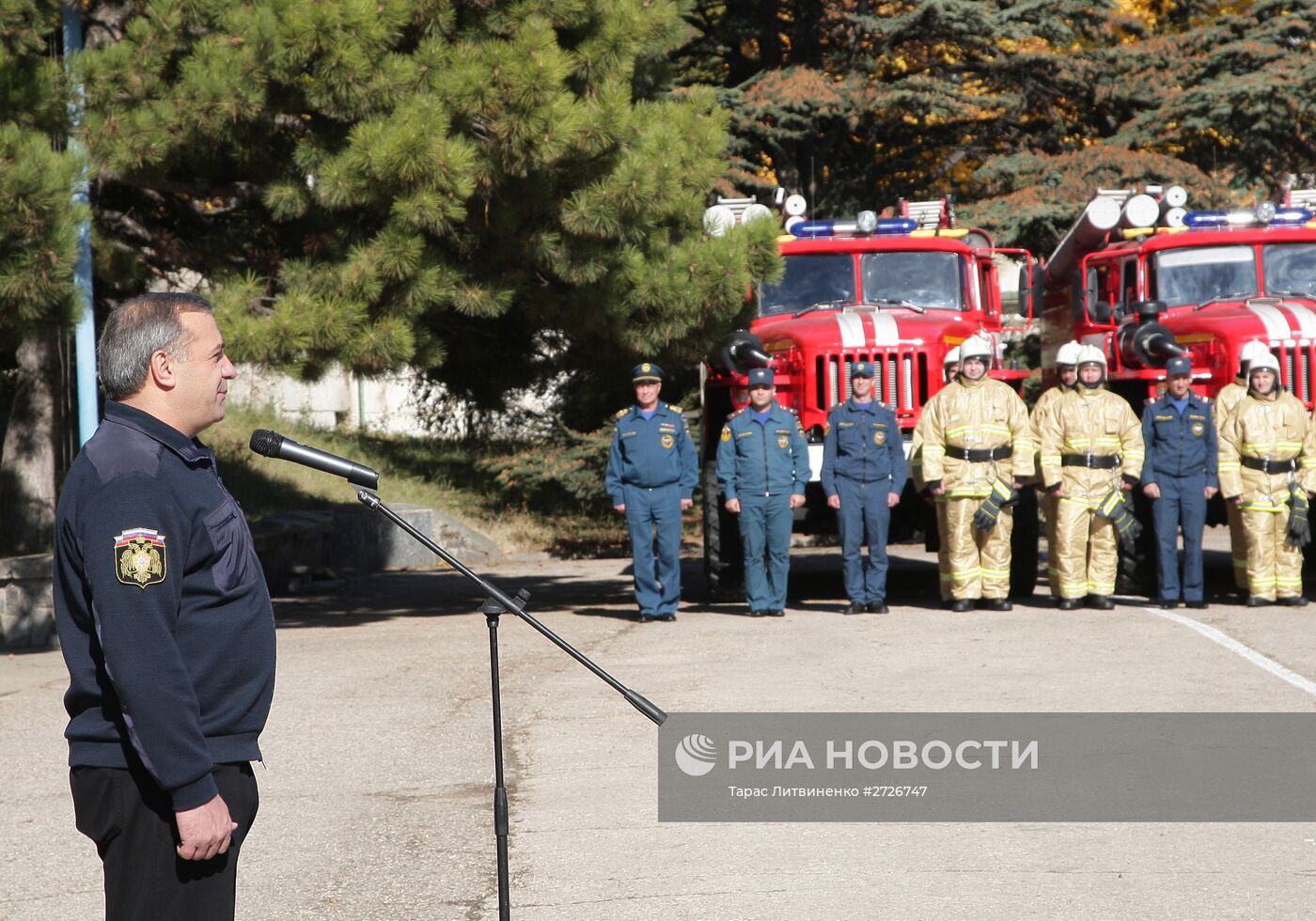 Церемония вручения знамени и новой техники Главному управлению МЧС России по Республике Крым