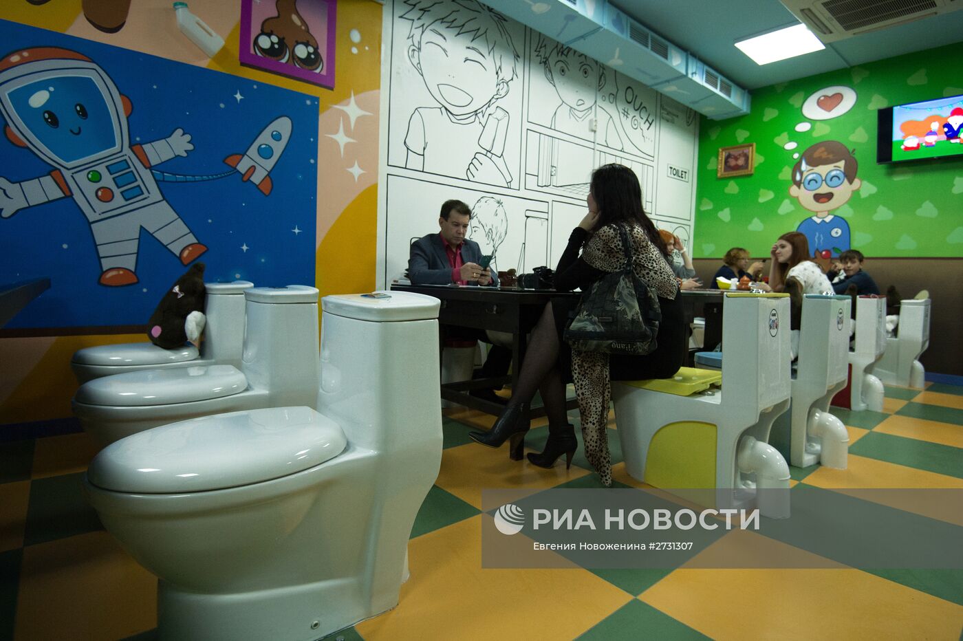 Открытие кафе " Crazy Toilet" в Москве