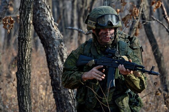 Комплексные тактические учения артиллерийских и разведывательных подразделений 83-й бригады ВДВ в Приморском крае