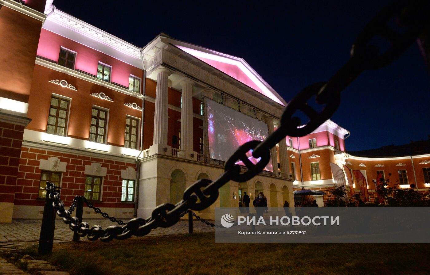Музей современной истории России открыл исторические фасады после реставрации