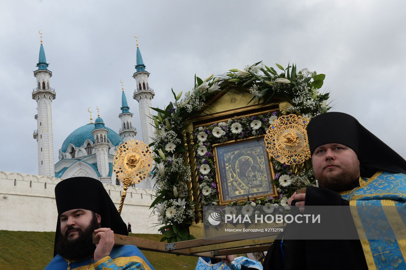 Крестный ход в честь праздника Казанской иконы Божьей Матери в городах России