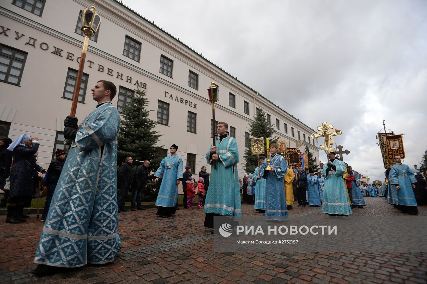 Крестный ход в честь праздника Казанской иконы Божьей Матери в городах России