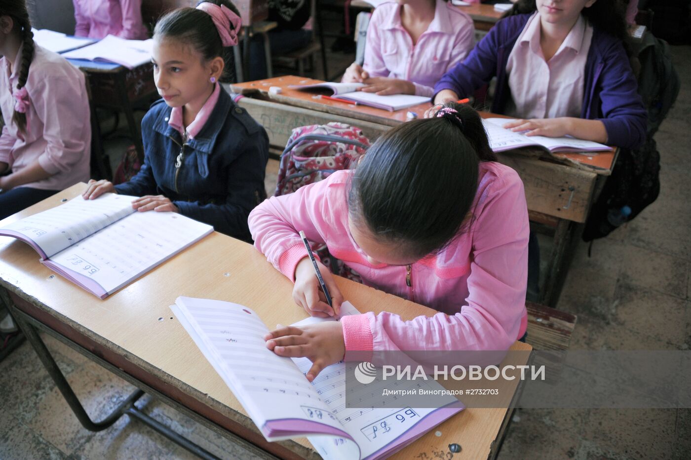 Занятие по русскому языку в школе в Сирии