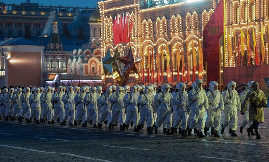 Репетиция торжественного марша, посвященного легендарному параду 1941 года