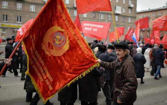 Шествия и митинги, посвященные 98-й годовщине Великой Октябрьской социалистической революции в регионах России