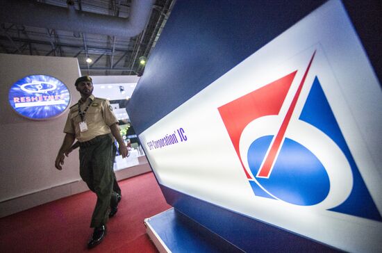 Международная авиационно-космическая выставка "Dubai Airshow-2015. День второй