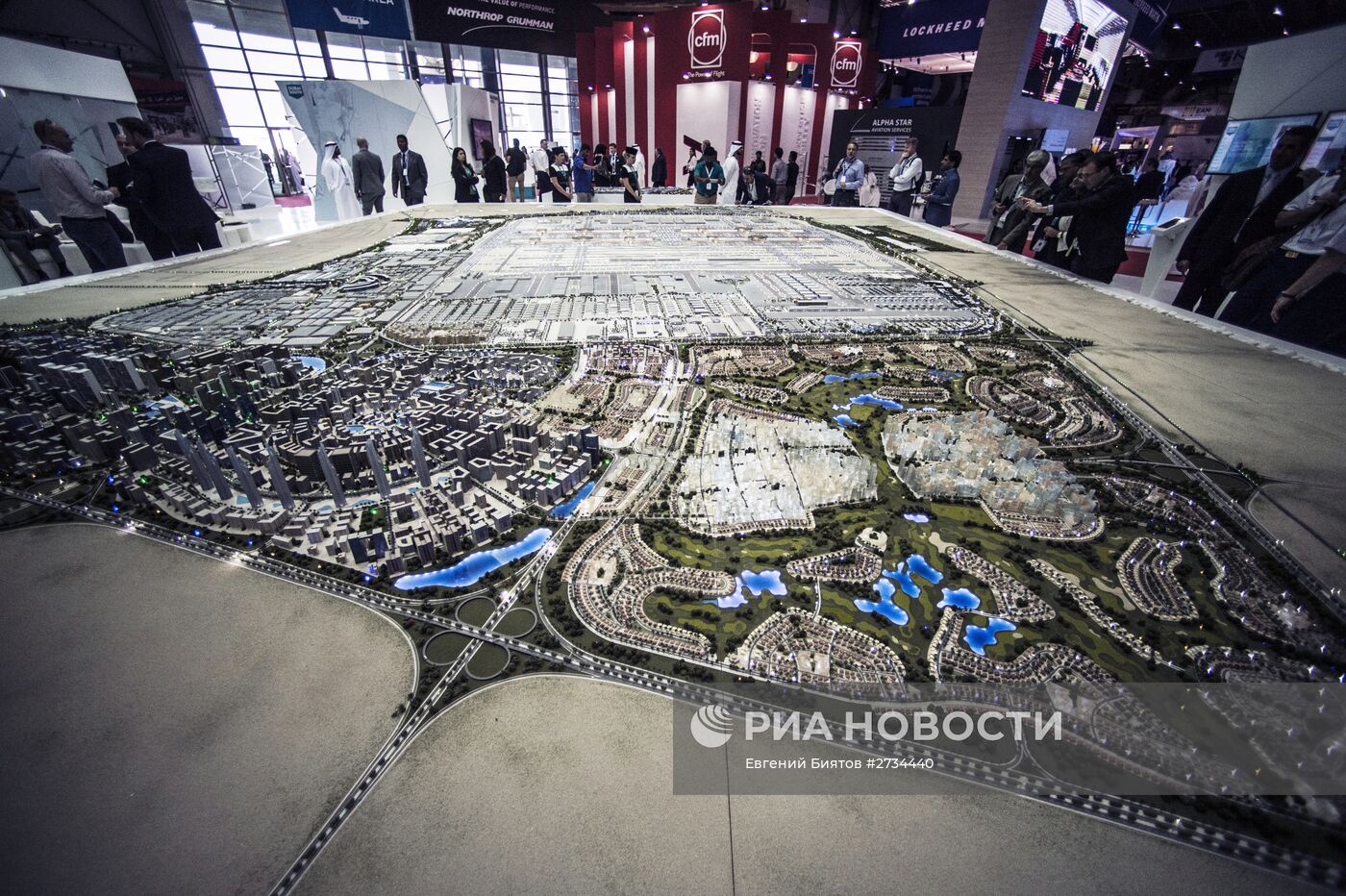 Международная авиационно-космическая выставка "Dubai Airshow-2015. День второй