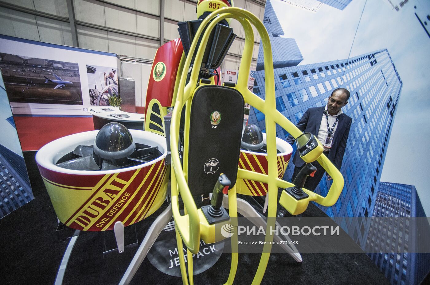 Международная авиационно-космическая выставка "Dubai Airshow-2015. День второй