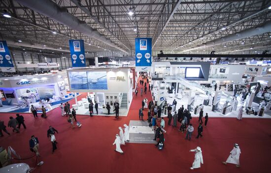 Международная авиационно-космическая выставка "Dubai Airshow-2015. День второй