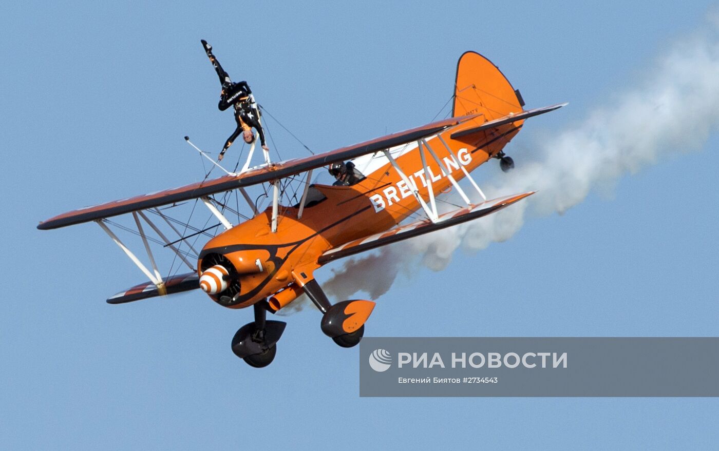 Международная авиационно-космическая выставка "Dubai Airshow-2015. День второй