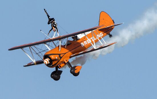 Международная авиационно-космическая выставка "Dubai Airshow-2015. День второй