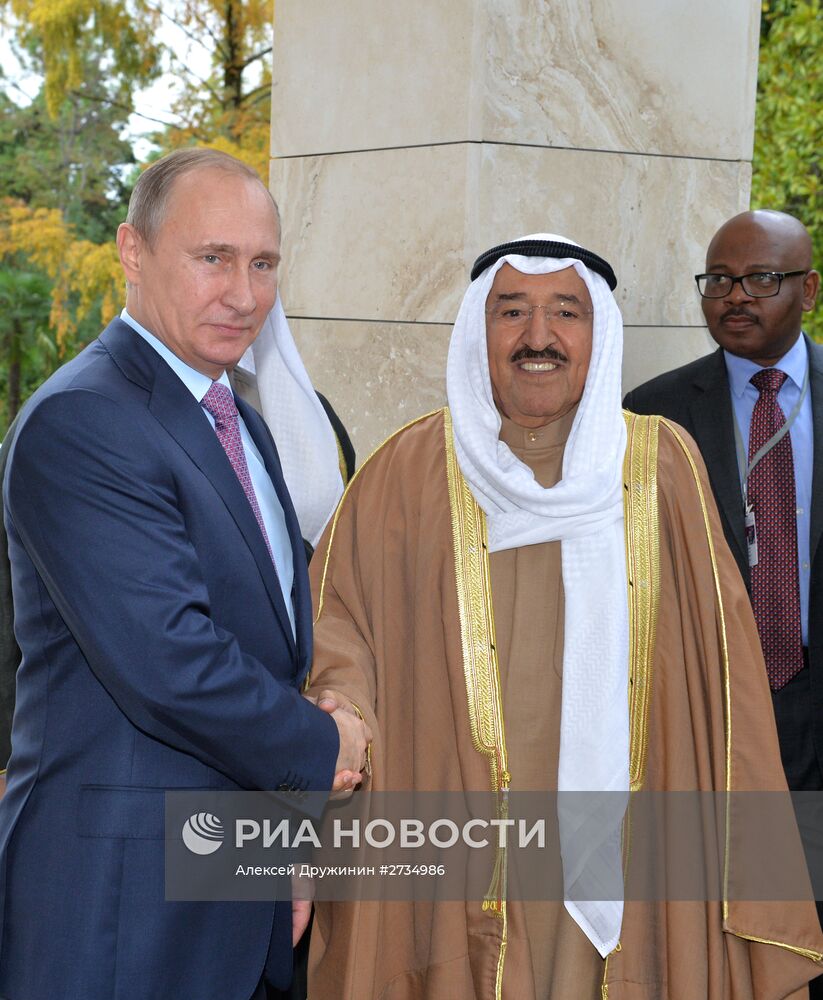 Президент РФ В. Путин встретился с эмиром Кувейта С. аль-Ахмедом ас-Сабахом