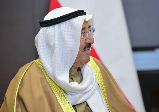 Президент РФ В. Путин встретился с эмиром Кувейта С. аль-Ахмедом ас-Сабахом