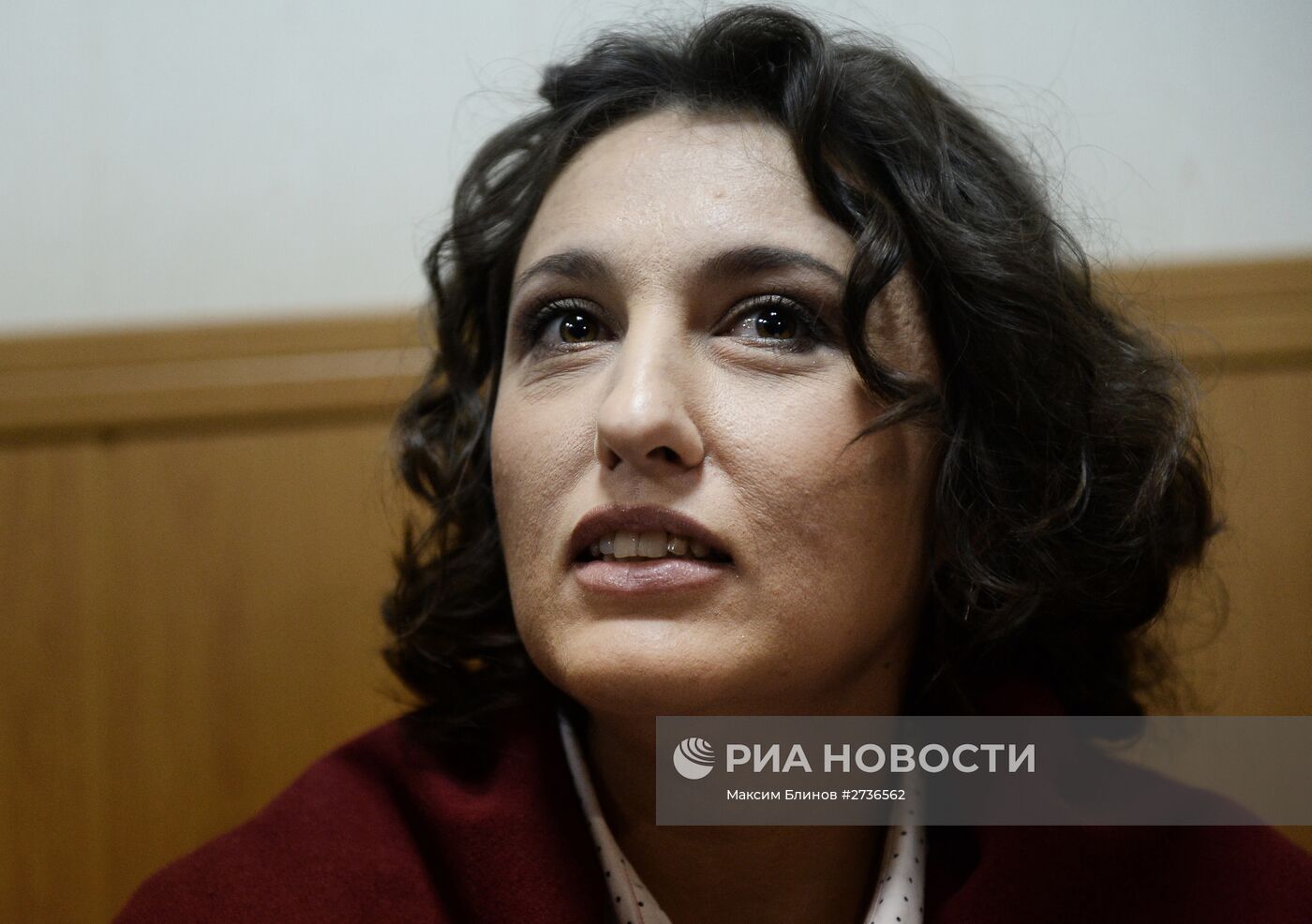 Рассмотрение дела в отношении В.Павленко, обвиняемой в краже собаки-поводыря у незрячей певицы Ю.Дьяковой