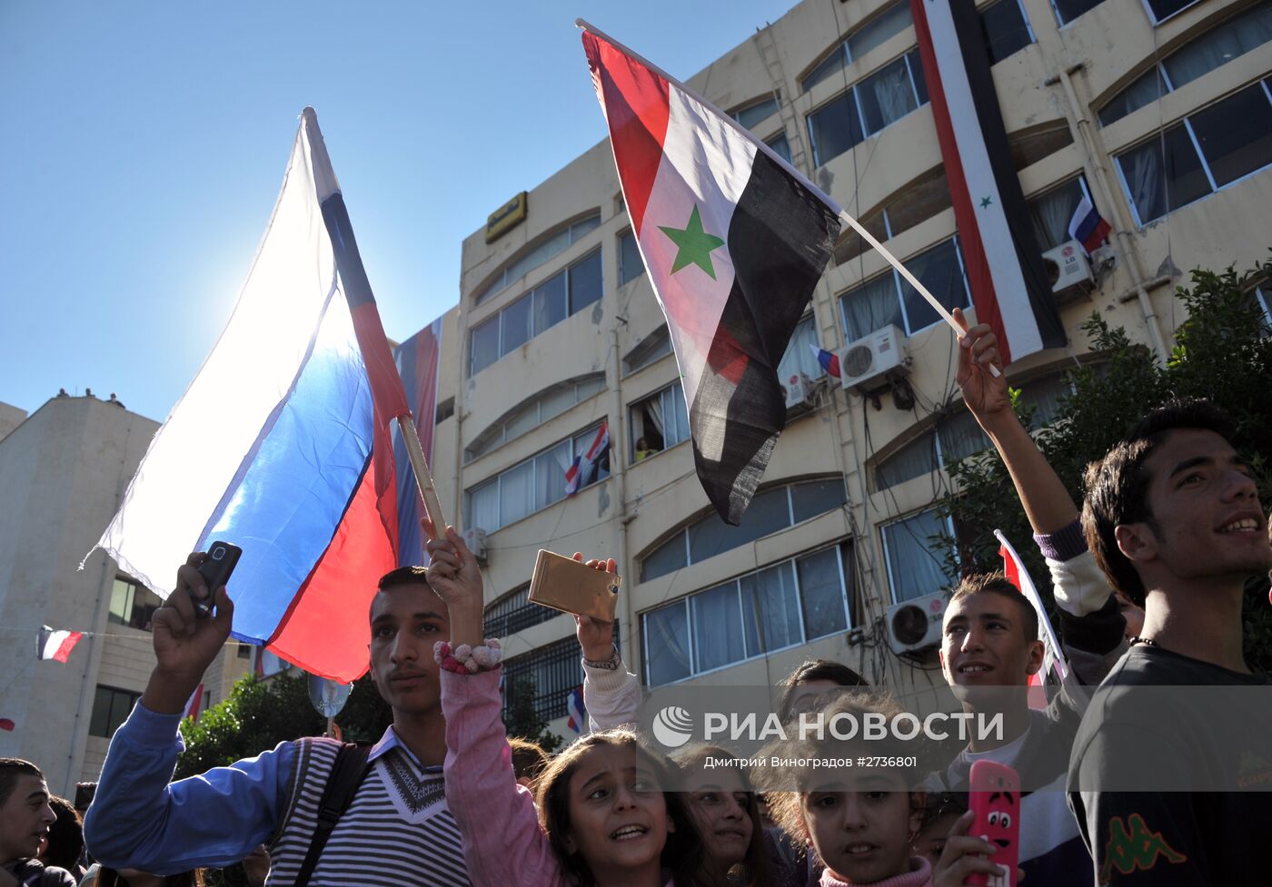 Митинг в поддержку операции российской авиагруппы прошел в городе Тартус