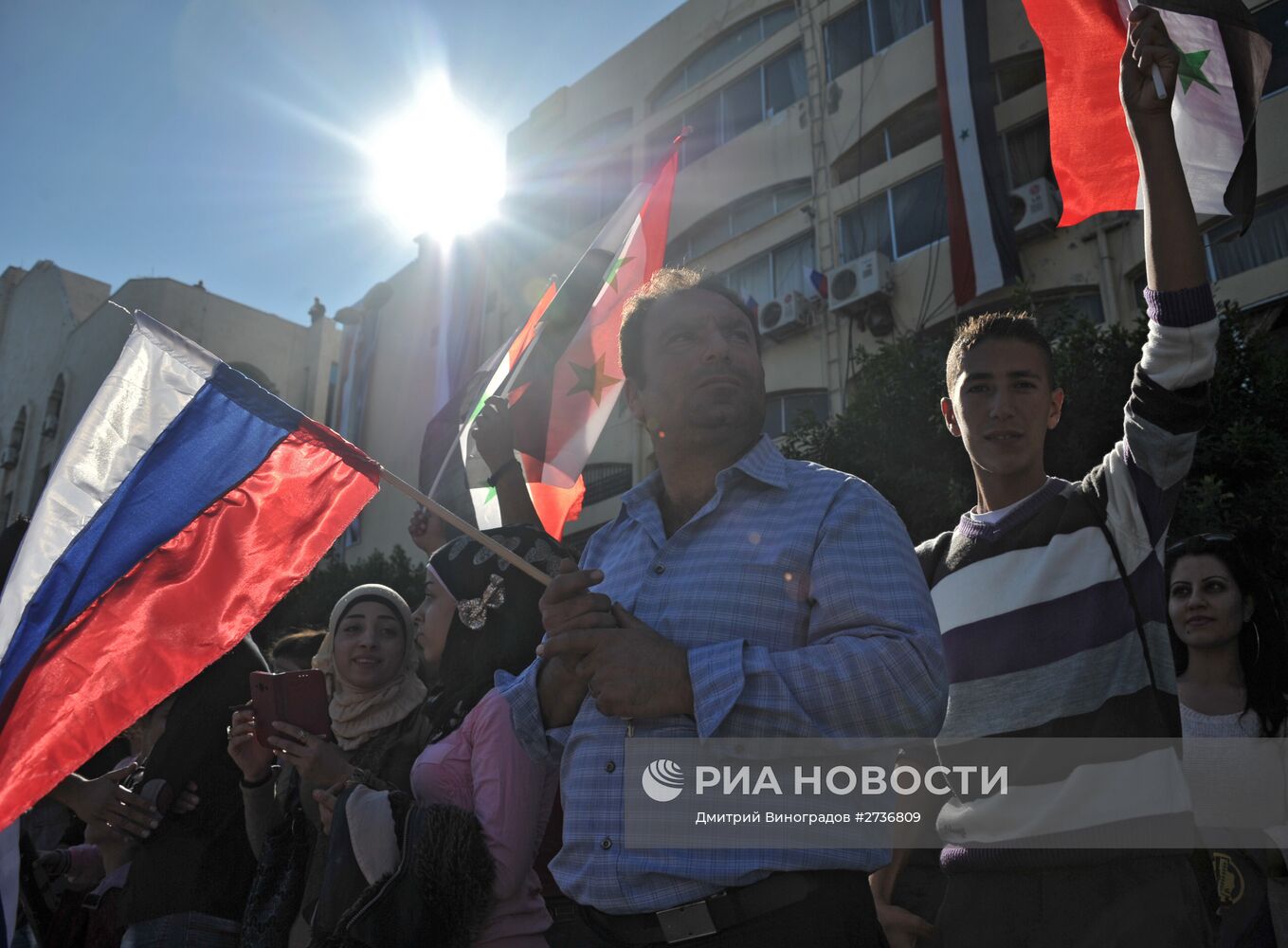 Митинг в поддержку операции российской авиагруппы прошел в городе Тартус