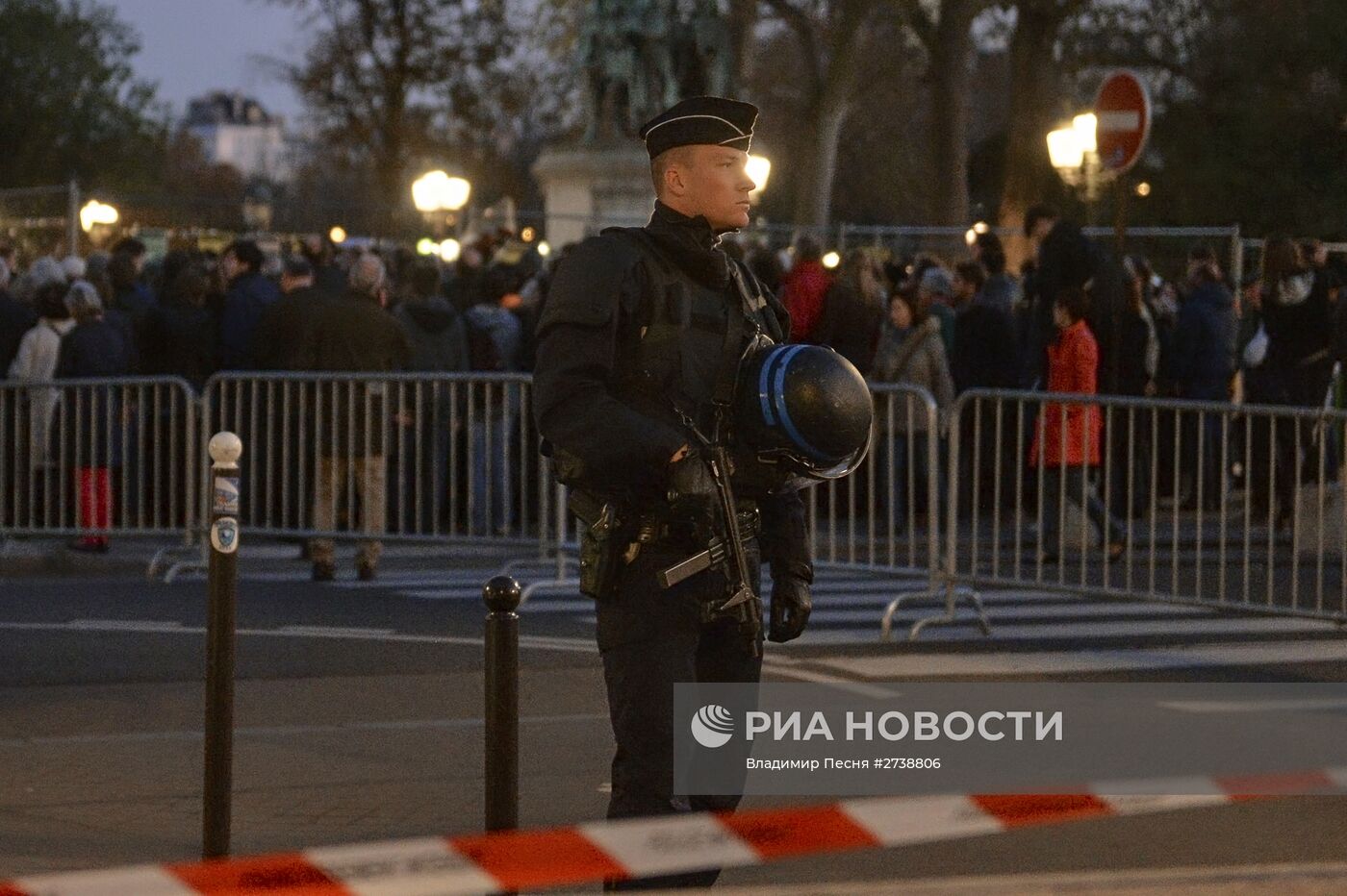 Траурная месса в соборе Парижской Богоматери