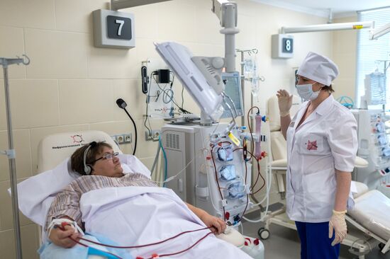 В Омске открылся высокотехнологичный центр лечения патологии почек